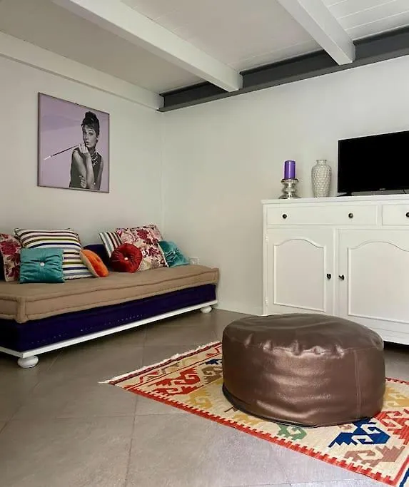 La Casetta In Fondo All'Orto Viareggio Apartment
